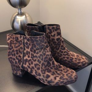 Leopard booties!